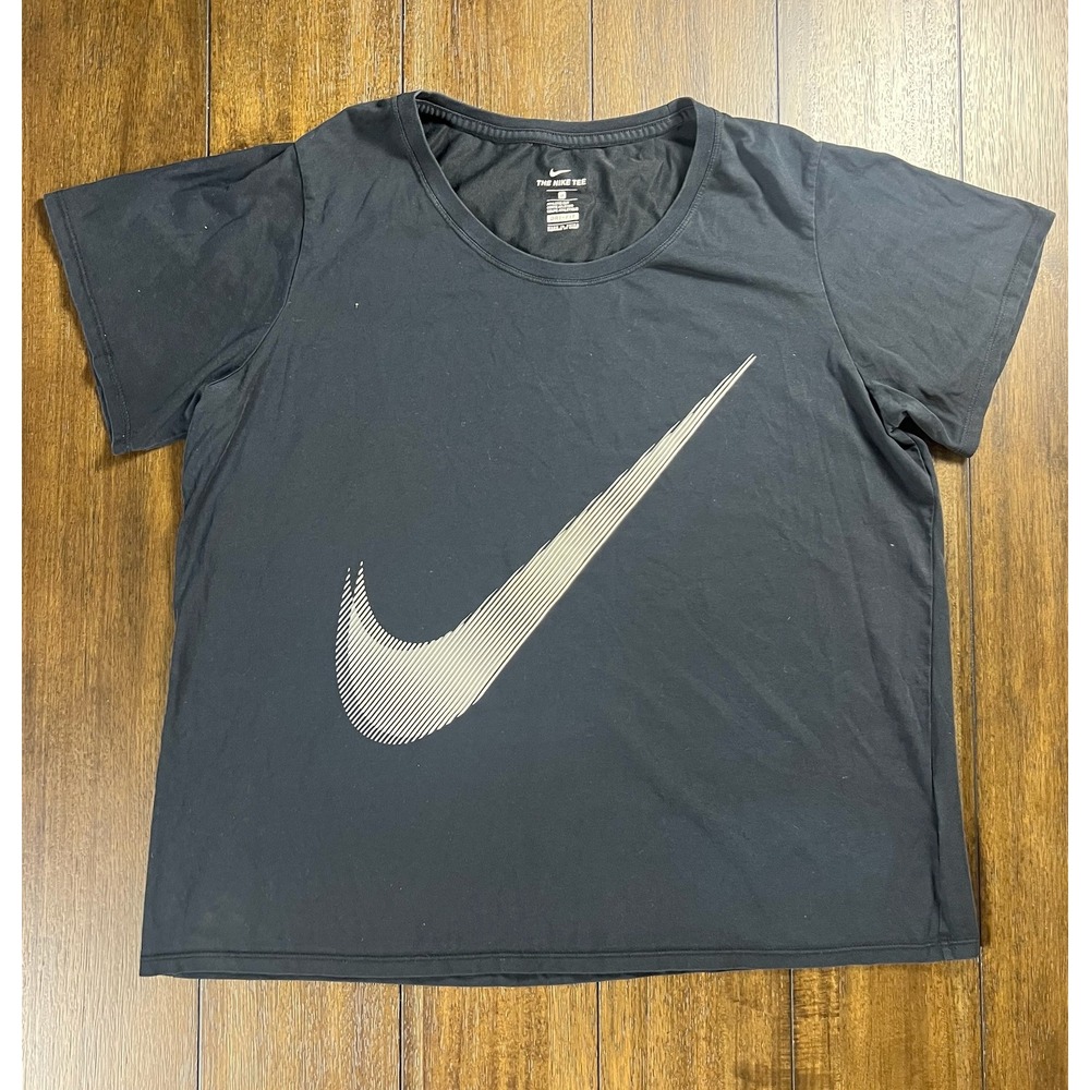 Nike Dri-FIT T-Shirt Womens 1X Black Graphic Swoosh Athletic Cut Short Sleeve